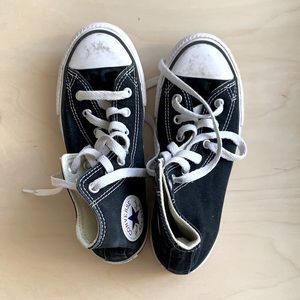 Converse. Chuck Taylor All Star. HIGH TOP SHOE.